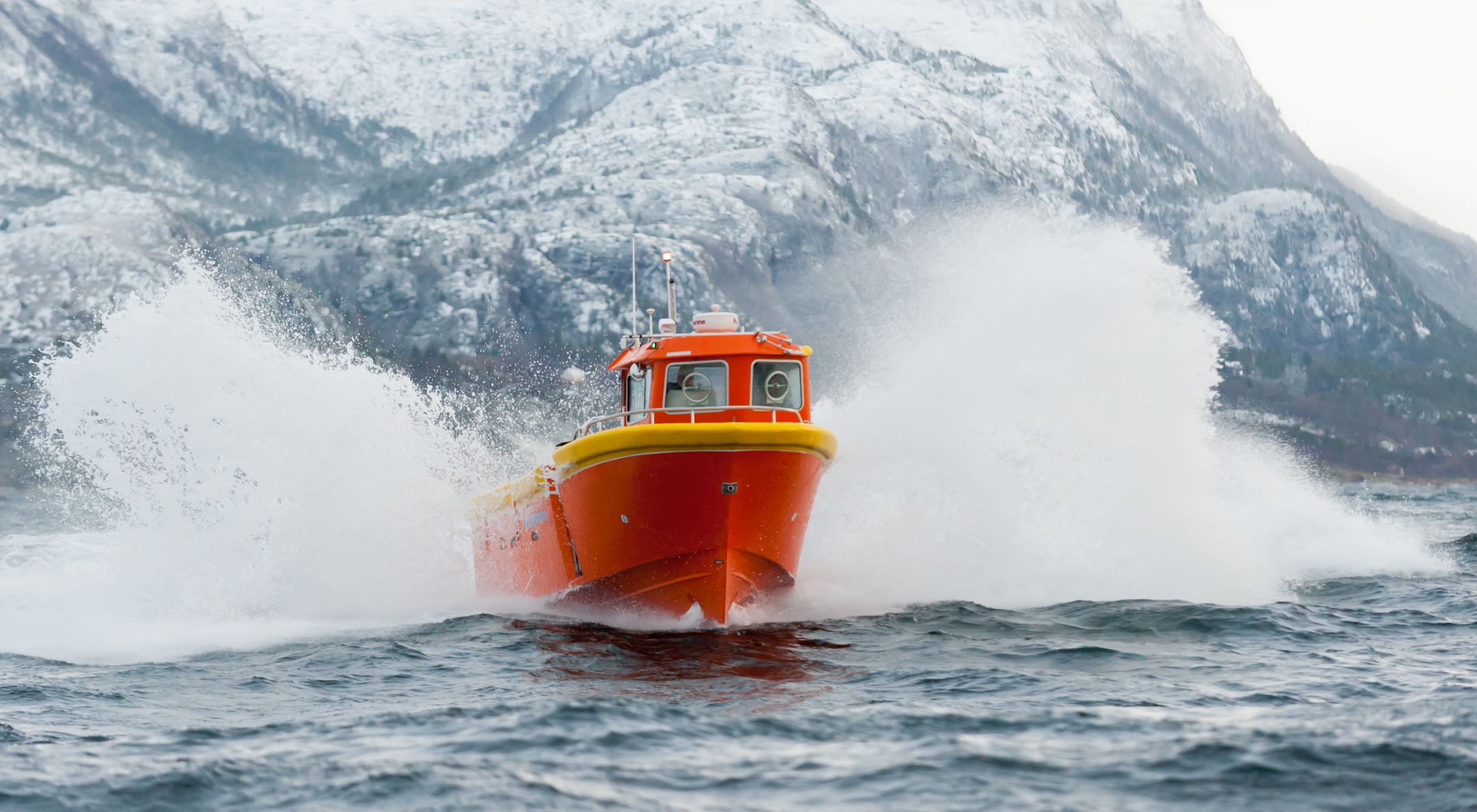 30ft Seismic Workboat på vinterstid