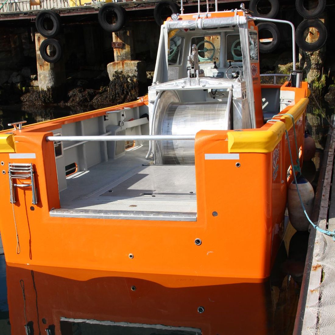 23ft Seismic Workboat