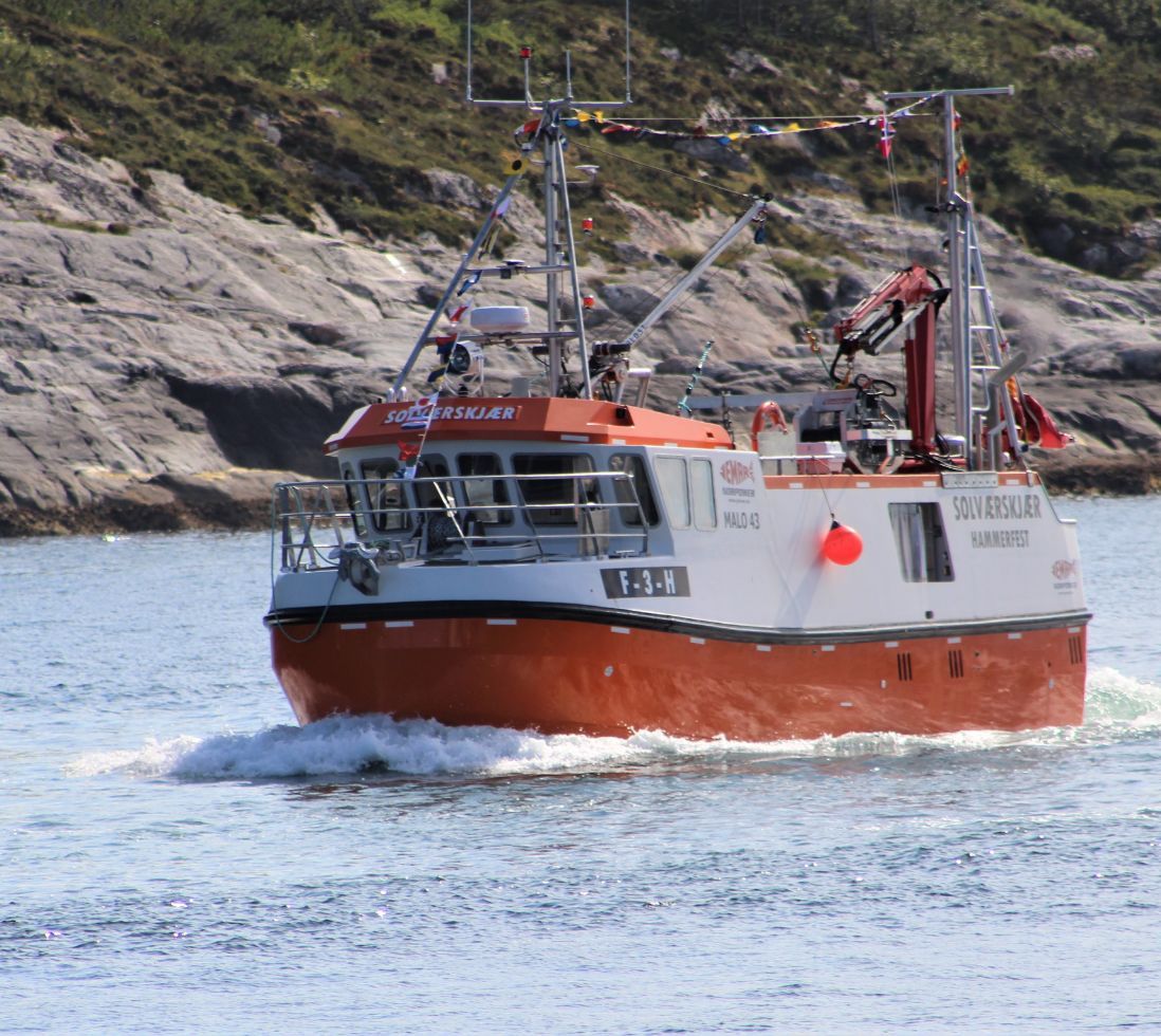 MALO Sjark 43ft på havet