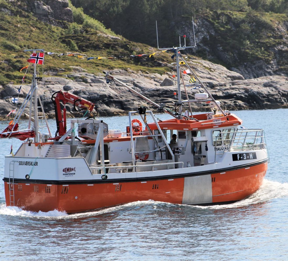 MALO Sjark 43ft ved land