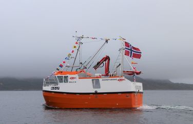 MALO Sjark 36ft på havet